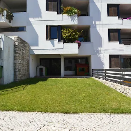 Amazing & Pool With Garden * Sesimbra