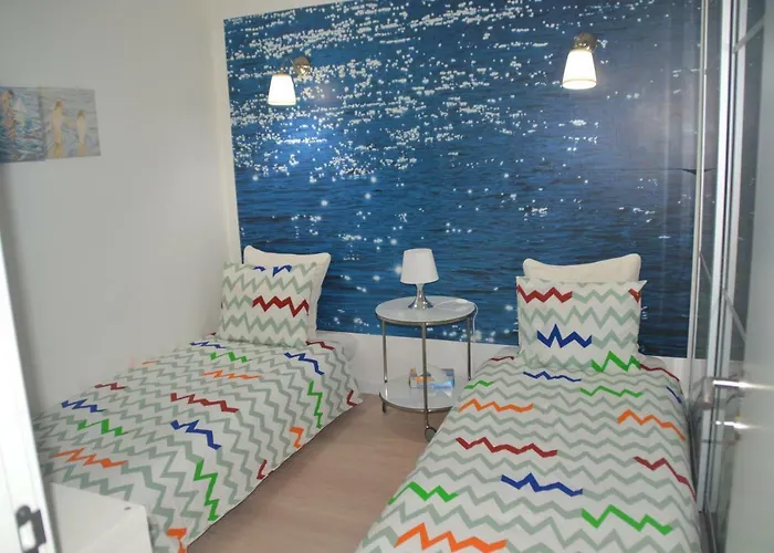 Amazing & Pool With Garden