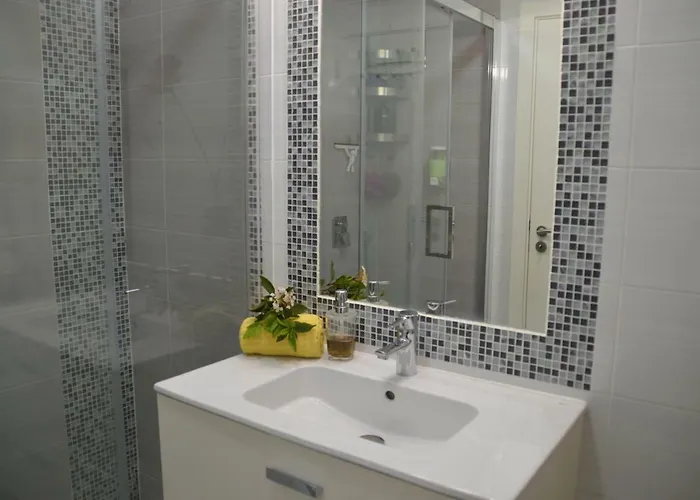 Amazing & Pool With Garden * セシンブラ