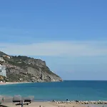 Amazing & Pool With Garden Sesimbra