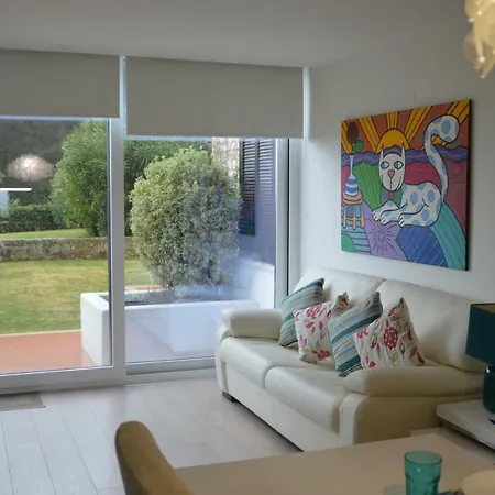 Hébergement de vacances Amazing & Pool With Garden *