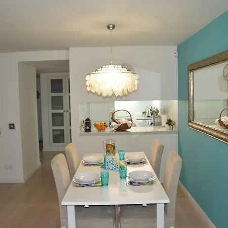 Amazing & Pool With Garden Hébergement de vacances *