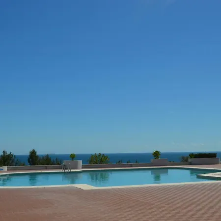 Hébergement de vacances Amazing & Pool With Garden *