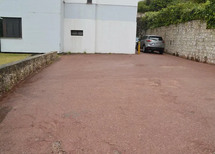 Amazing & Pool With Garden Σεσίμπρα