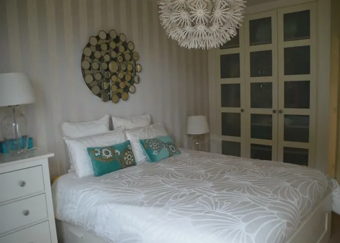 Σπίτι διακοπών Amazing & Pool With Garden Σεσίμπρα