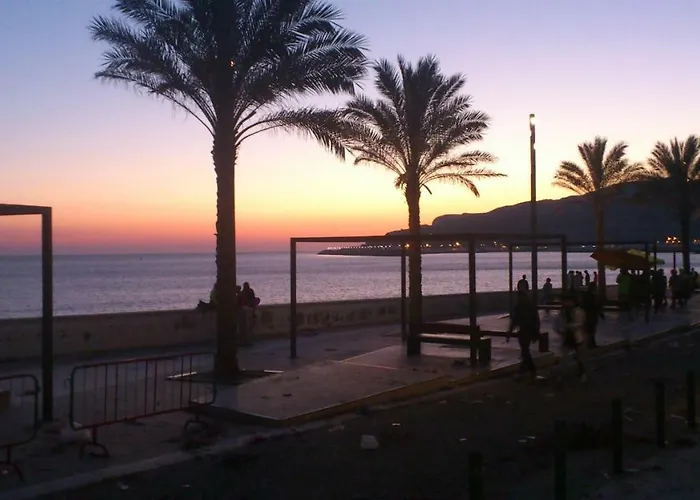 Amazing & Pool With Garden Σεσίμπρα