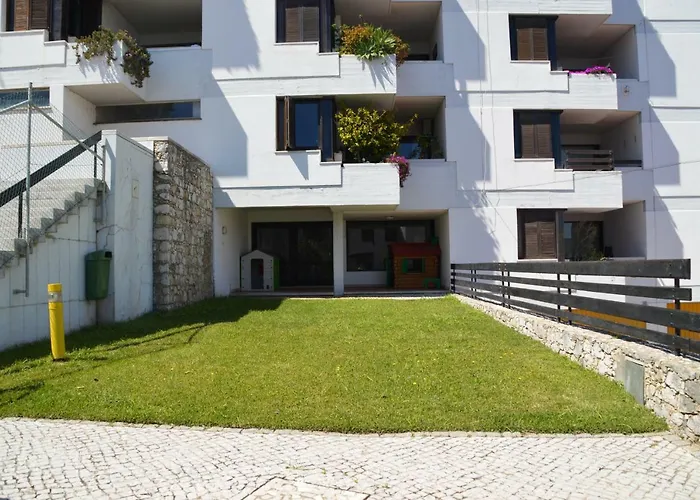 Amazing & Pool With Garden * Σεσίμπρα